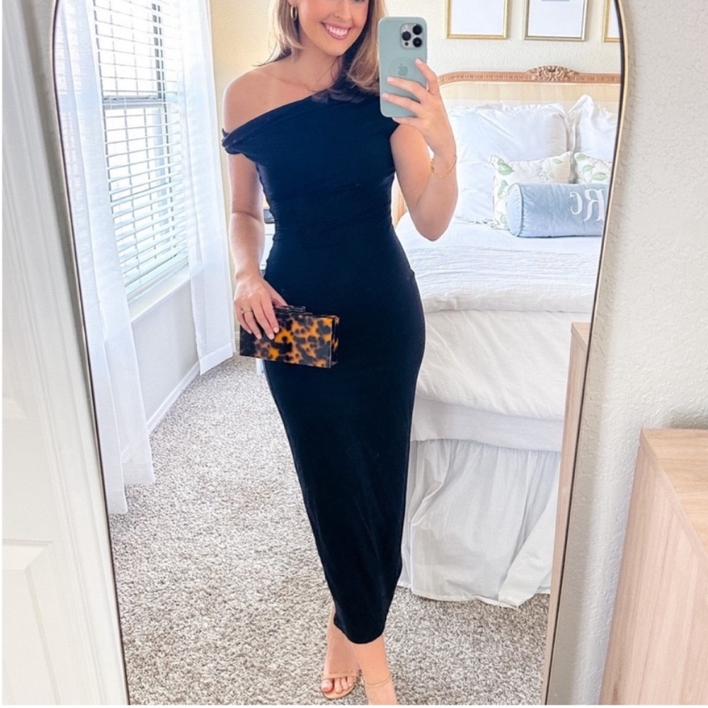 reformation jamen knit dress | Dresses | Reformation Midi M In Danube Off shoulder midi dress